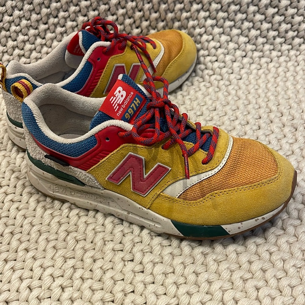 New Balance 997H Big Kids Multicolor/Yellow. EXCELLENT USED CONDITION.